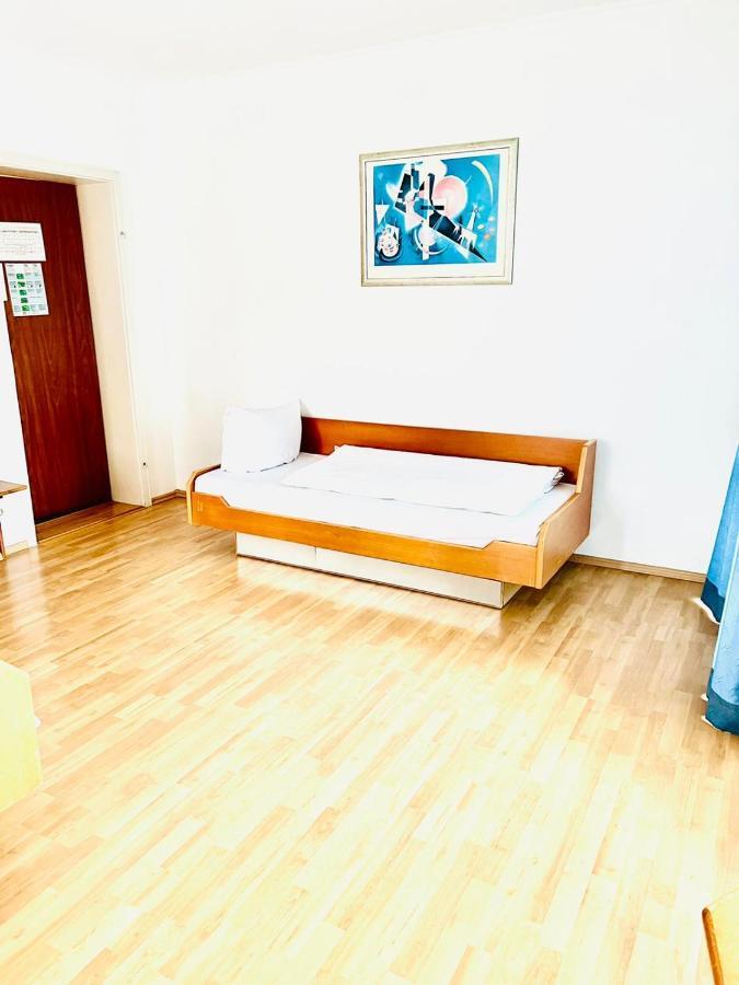 MC Hotel Karlsruhe Buitenkant foto