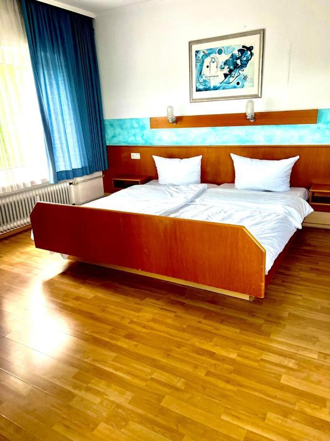 MC Hotel Karlsruhe Buitenkant foto
