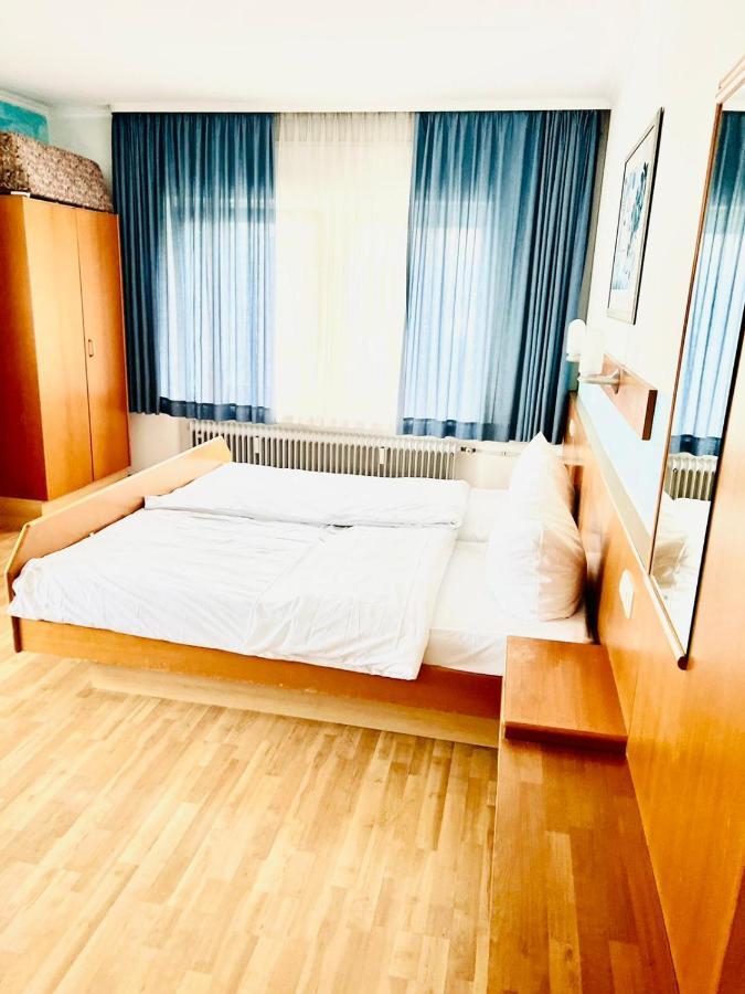 MC Hotel Karlsruhe Buitenkant foto